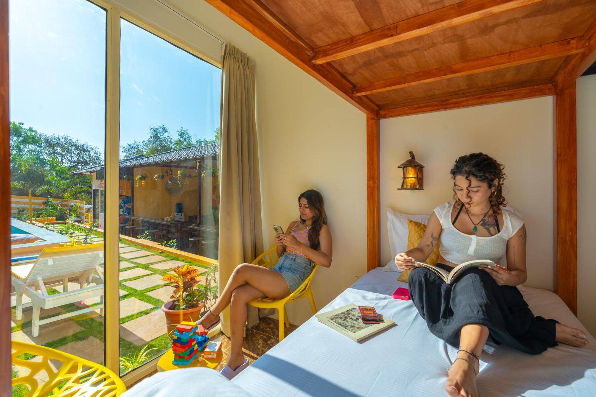 The Social Stays Goa, Morjim Formerly Artbuzz Екстериор снимка