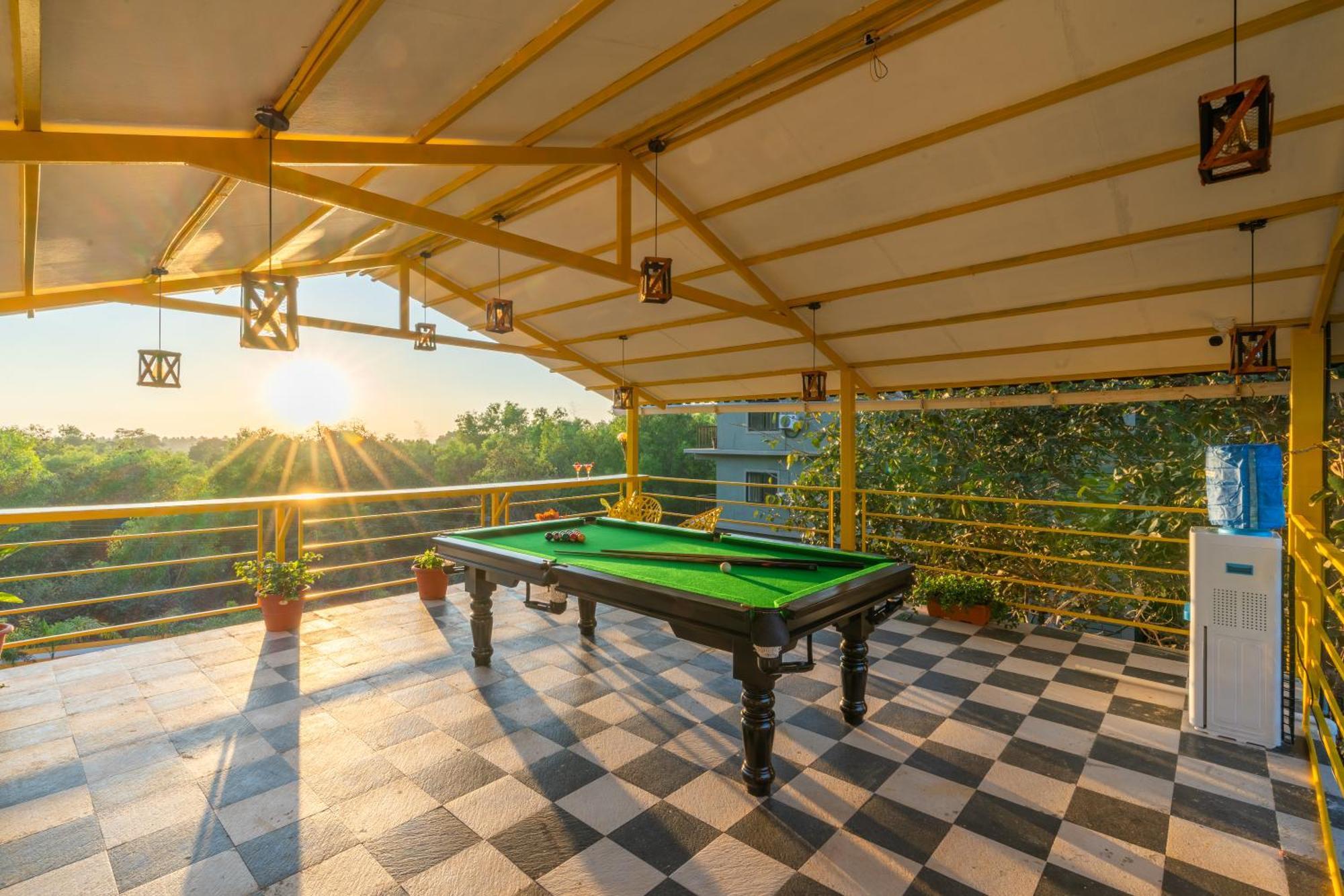 The Social Stays Goa, Morjim Formerly Artbuzz Екстериор снимка